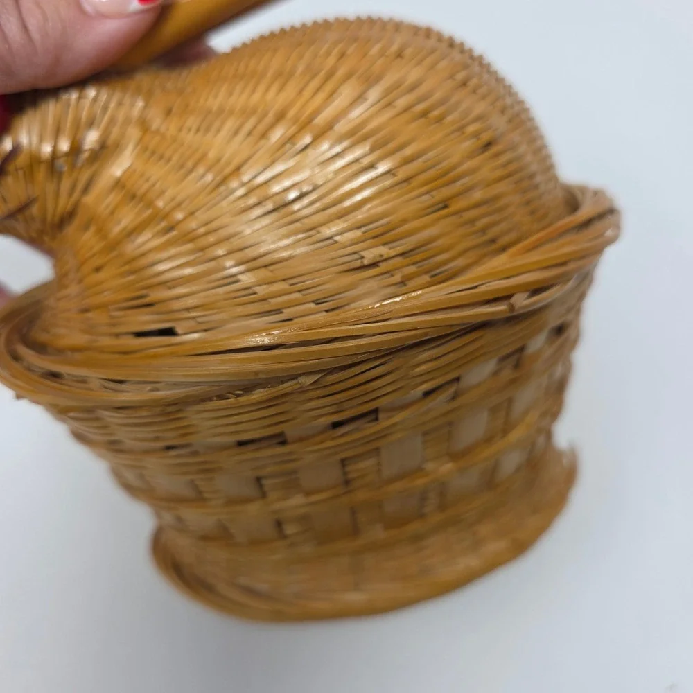 Unbranded Woven Bunny Rabbit Basket Natural Tan Red Eyes Bamboo Ears Decor
